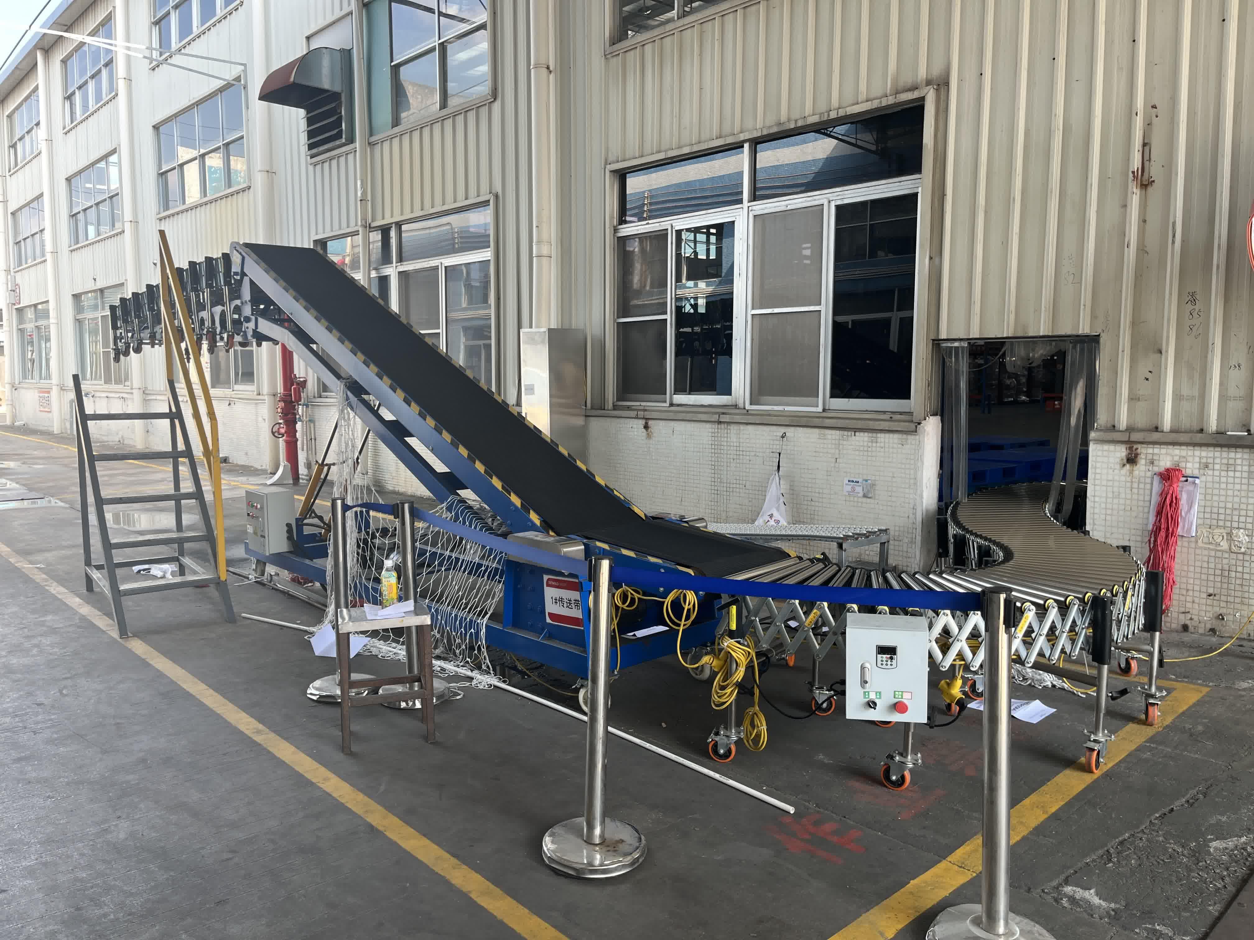 Efficient Loading Solution for Finished-Goods Warehouses